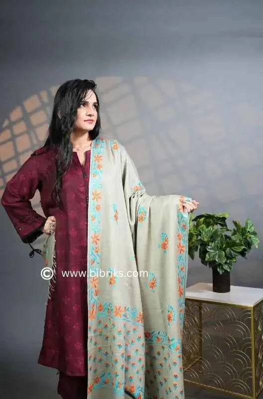 Floral Border Wool Shawl – Medium Embroidery | Handloom | Handmade in Swat