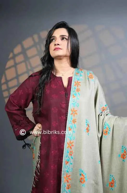 Floral Border Wool Shawl – Medium Embroidery | Handloom | Handmade in Swat
