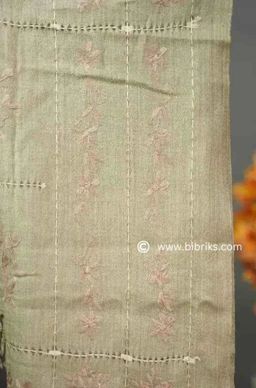 64-GradeTarkashi Handloom Wool Shawl – Medium Weight | Heavy Hand Embroidery | 420g | Made in Swat