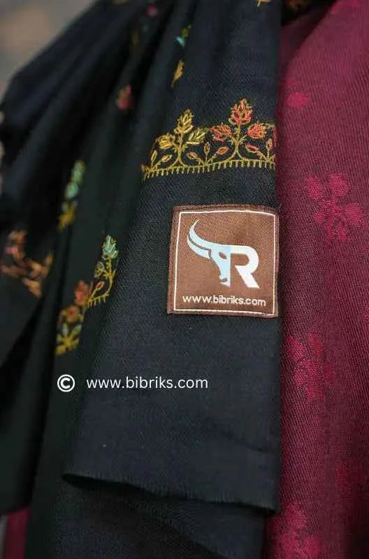 Exquisite Handcrafted Floral Needle Embroidered Scarf: Artistry from Salampur Swat