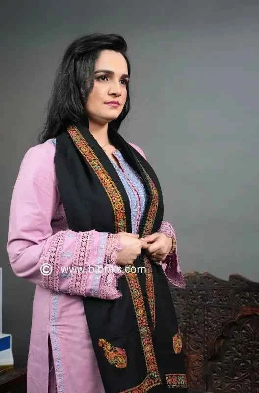 Exquisite Handcrafted Floral Needle Embroidered Scarf: Artistry from Salampur Swat