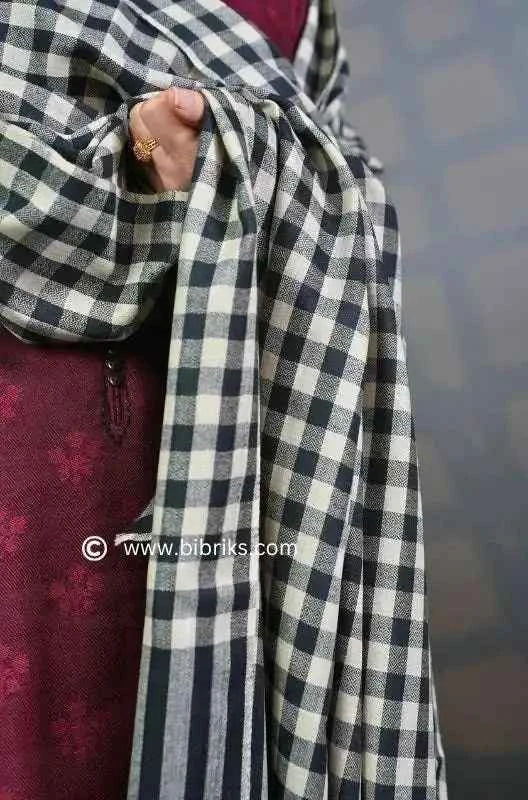 Lightweight Pure Pashmina Shawl – Checker Design | Handloom | Handmade in Swat