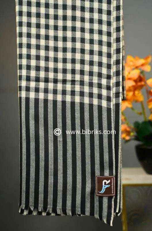 Lightweight Pure Pashmina Shawl – Checker Design | Handloom | Handmade in Swat