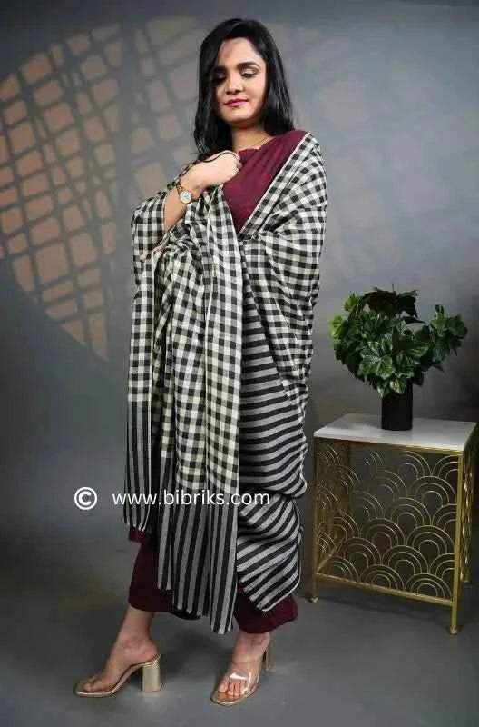Lightweight Pure Pashmina Shawl – Checker Design | Handloom | Handmade in Swat